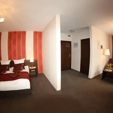 Kosmonauty Wroclaw-airport 3*