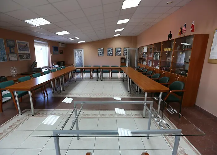 Kosmonauty Wroclaw-airport 호텔