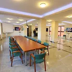 Hotel Kosmonauty Wroclaw-airport