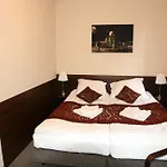 Kosmonauty Wroclaw-airport 호텔 브로츠와프