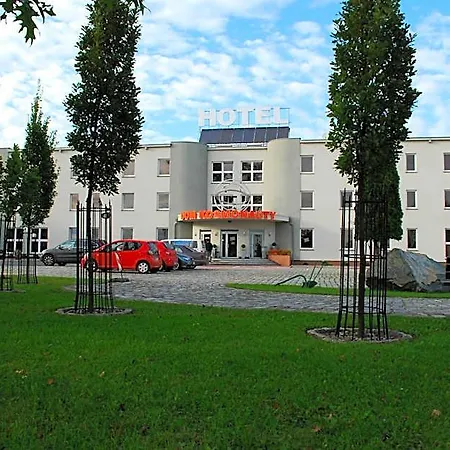 Kosmonauty Wroclaw-airport Hotel 3*