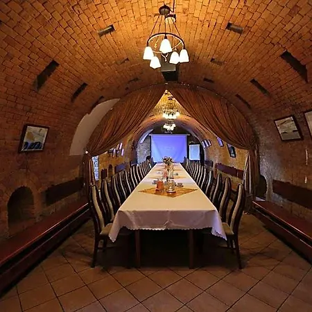 Kosmonauty Wroclaw-airport Hotel