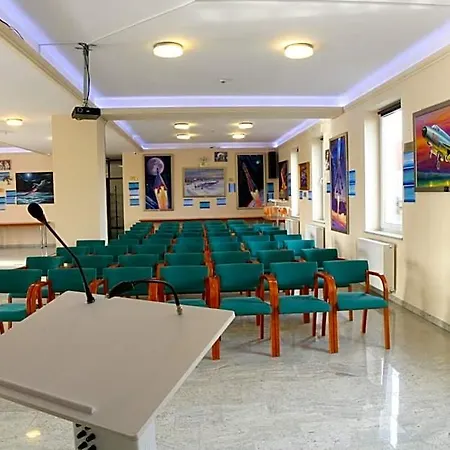 Hotel Kosmonauty Wroclaw-airport 3*