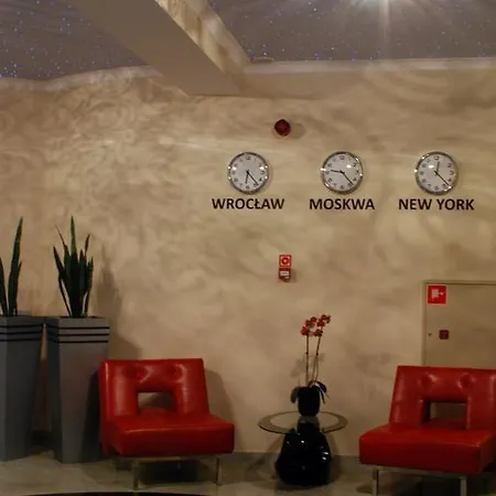 Kosmonauty Wroclaw-airport