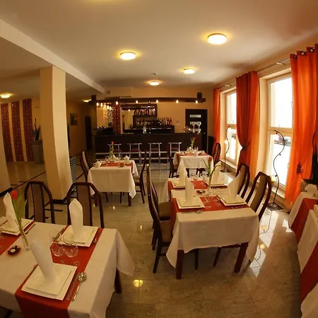 Kosmonauty Wroclaw-airport 3*