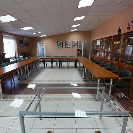 Kosmonauty Wroclaw-airport Hotel