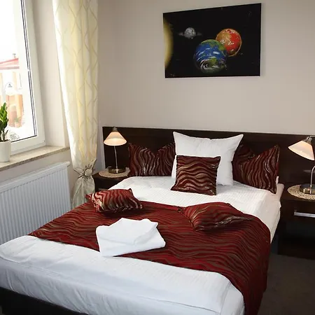Kosmonauty Wroclaw-airport 호텔 3*