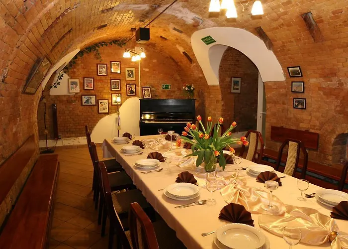 Kosmonauty Wroclaw-airport Hotel 3*