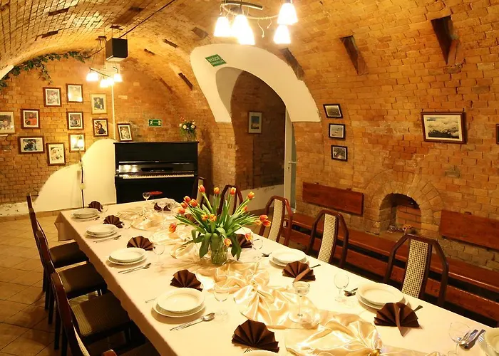 Kosmonauty Wroclaw-airport Hotel Wroclaw