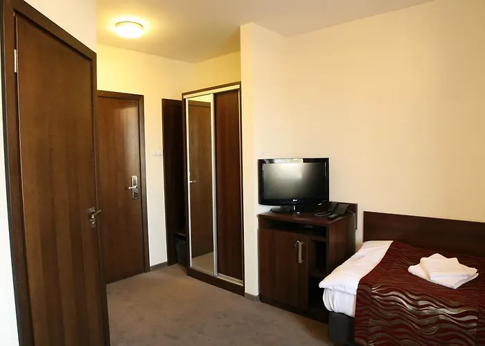 Hotel Kosmonauty Wroclaw-airport 3*